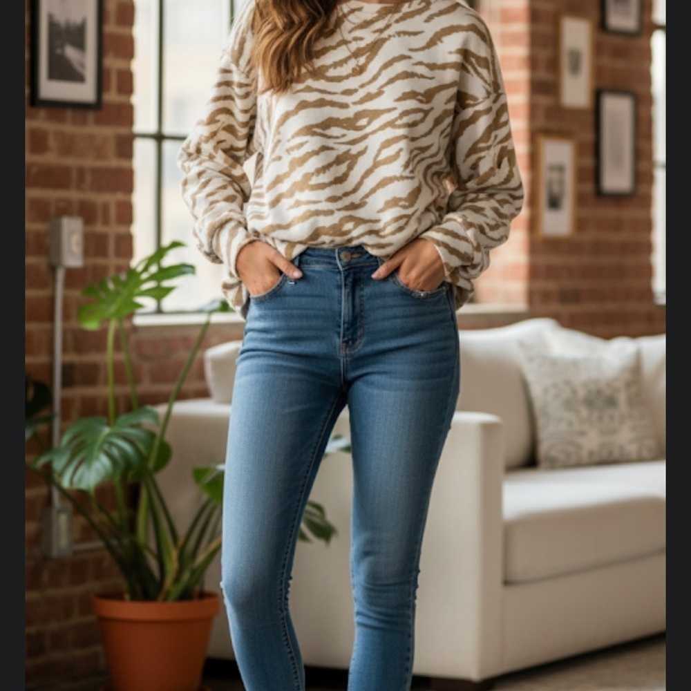 Time and Tru NWT beige top with tan leopard print size small 4-6 3x$15 - Picture 5 of 5